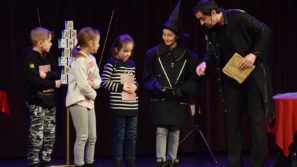 Edukacyjny teatr magii w OCK Oświęcim