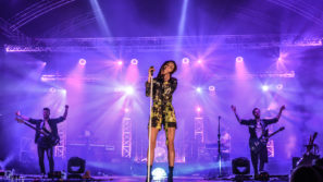 Koncert Natalii Szroeder podczas Święta Karpia