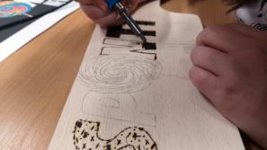 Spontinewstv na warsztatach pirograficznych